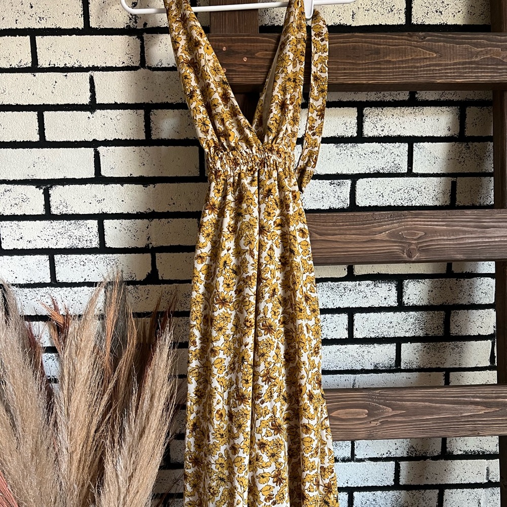 Lulu’s floral maxi dress